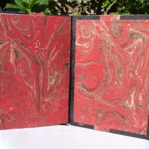 Papier marbré fait main provenant de Venise.