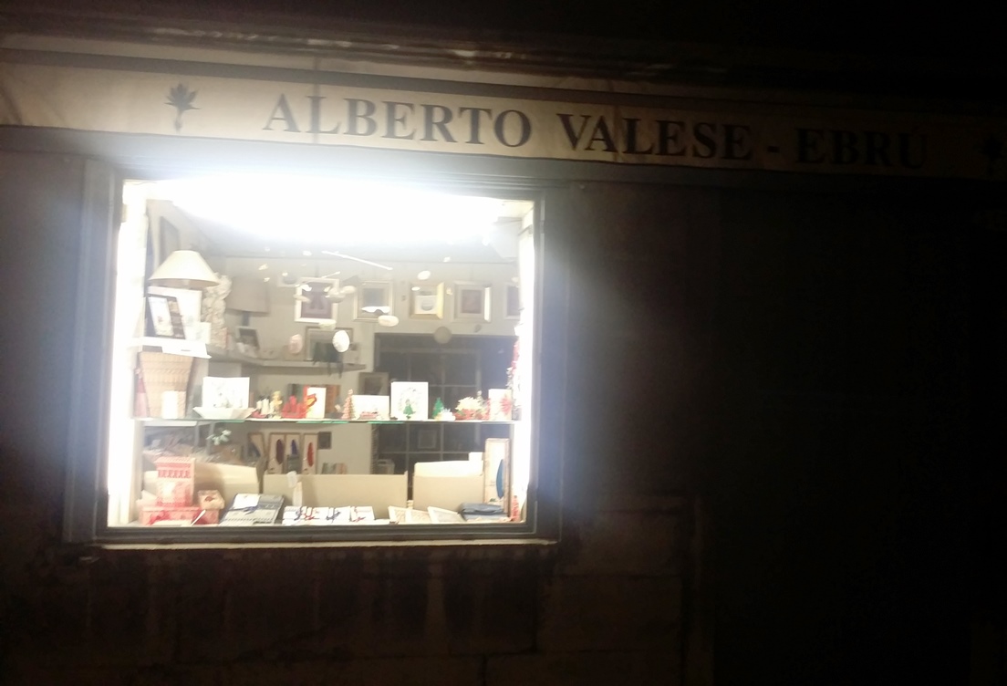 Alberto Valese son magasin à Venise.